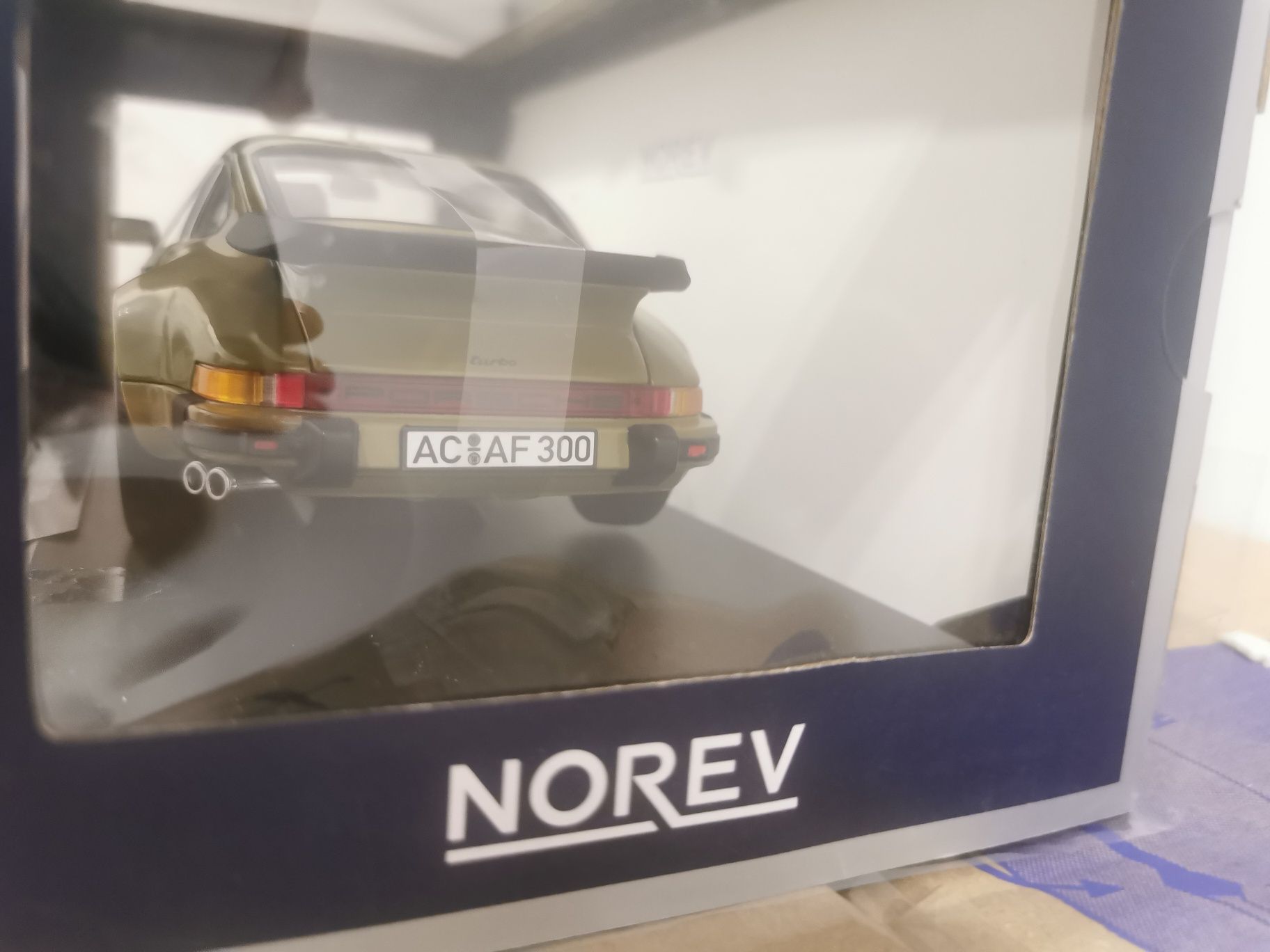 Porsche 911 Turbo 1987 - Norev 1:18