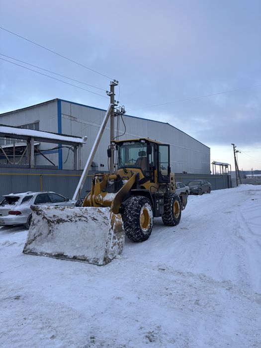 Услуги фронтального погрузчика по городу Алматы и Алматинской области
