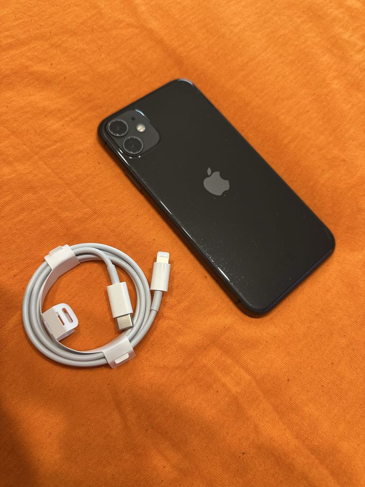 IPHONE 11 128gb neverlocked baterie 98% ,face id cu eroare