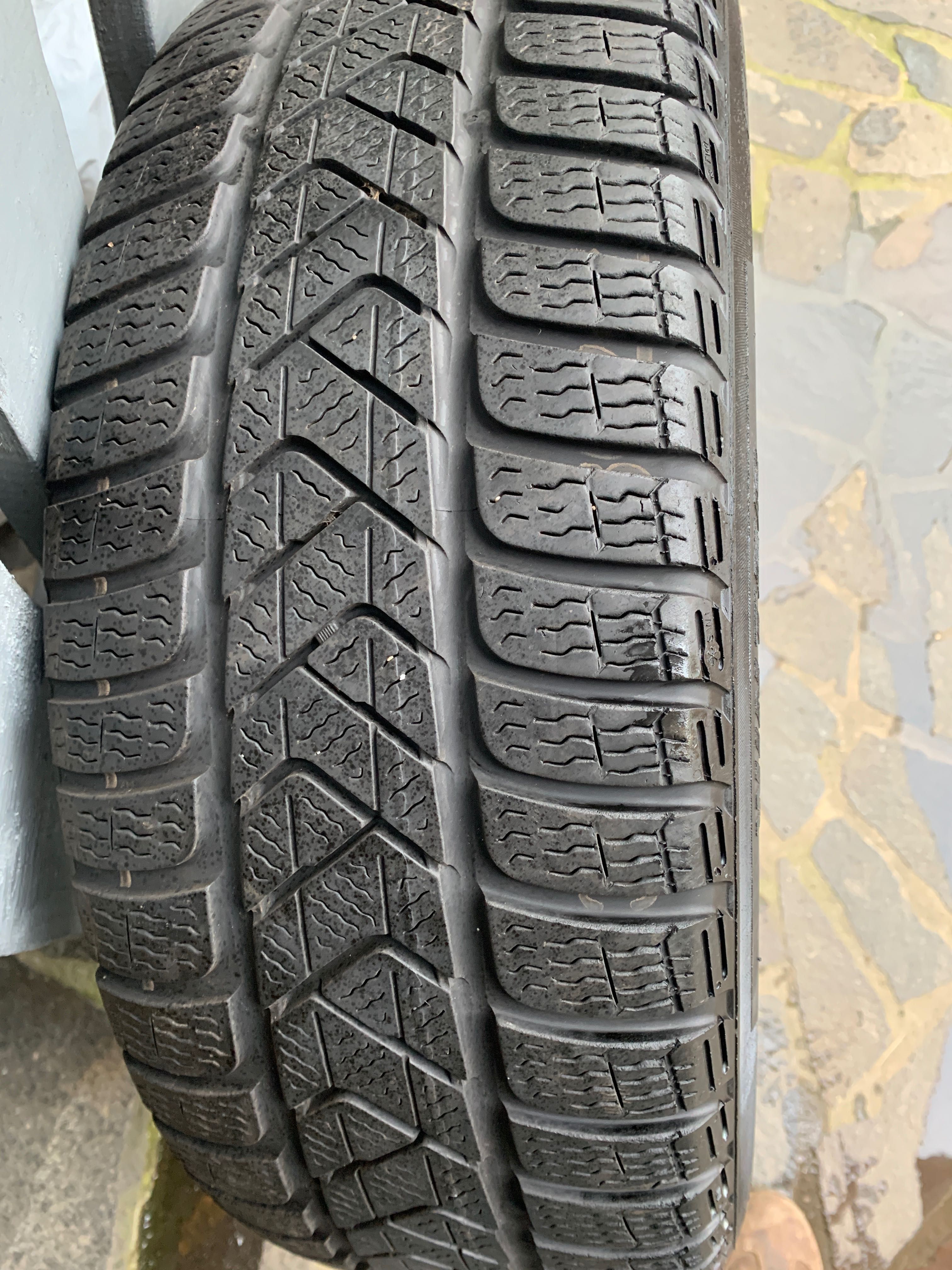 Jante aliaj Originale VOLKSAWGEN 5x112, anvelope Pirelli 215/55/17