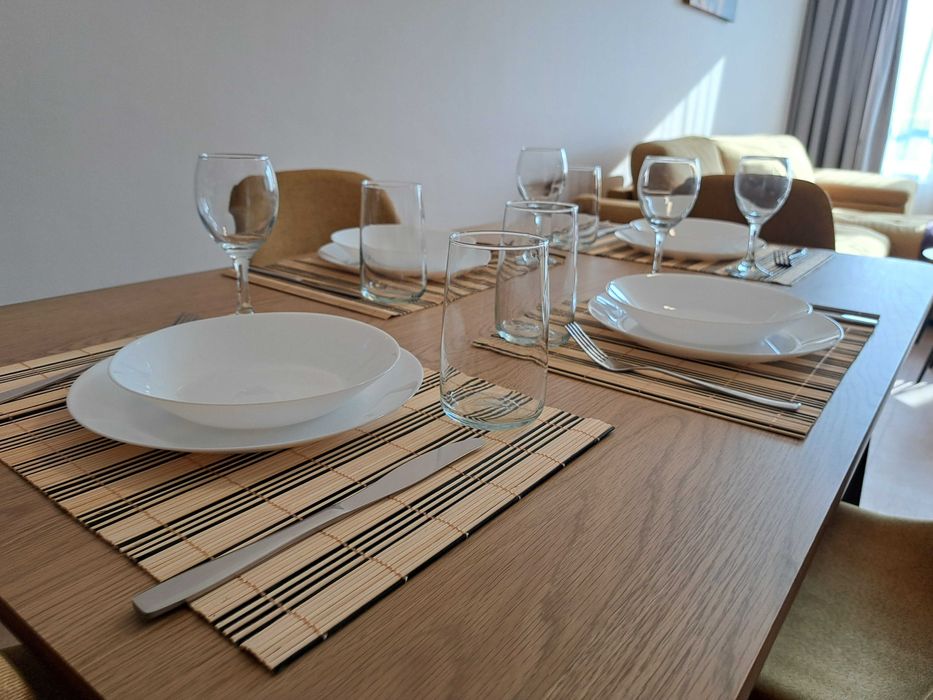 Дава се под наем Двустаен апартамент в к.к. Св.Св. Константин и Елена - 76 кв.м за 612 € - Снимка #3