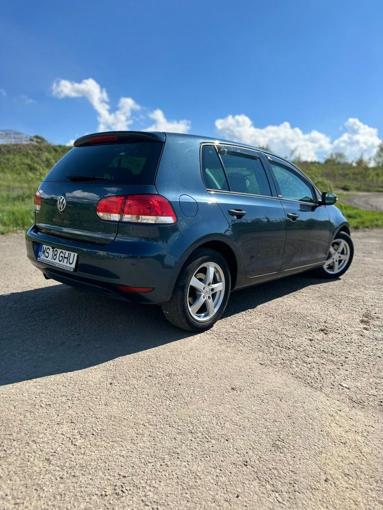 Vând Golf 6.1,2 benzina TSI. Automata DSG.