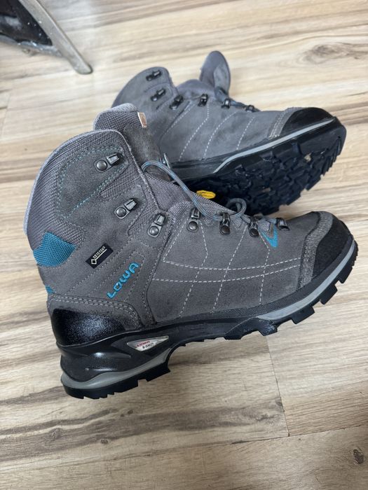 Оригинални кожени високи обувки Lowa Gore -Tex ! 39 н