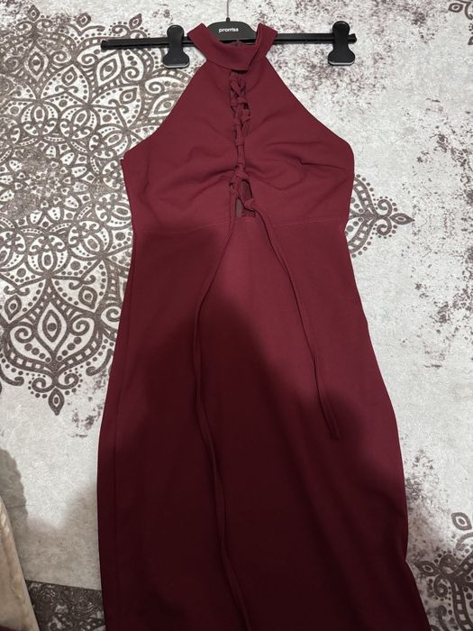 Рокля бордо