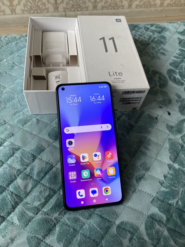 Xoiami. Mi. 11 lite 5G.  8/256