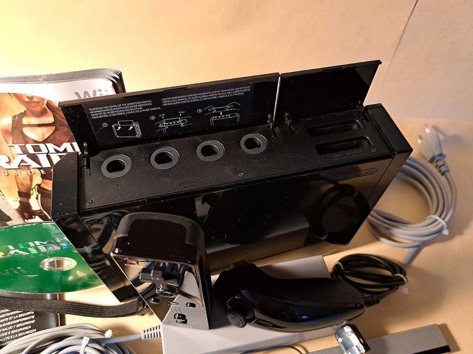 Nintendo Wii / GameCube (RVL-001) complet si de colectie + TOMB RAIDER
