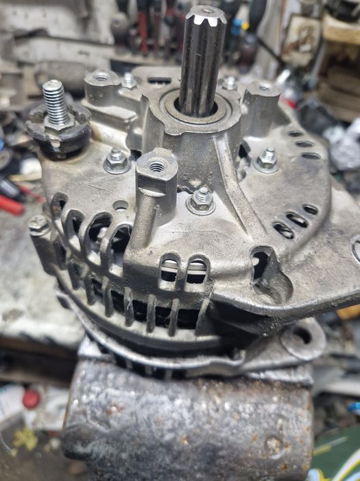 Reparati alternator electomotor