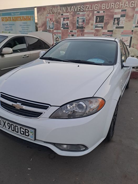 Ласетти 2011 автомат жентра килинган