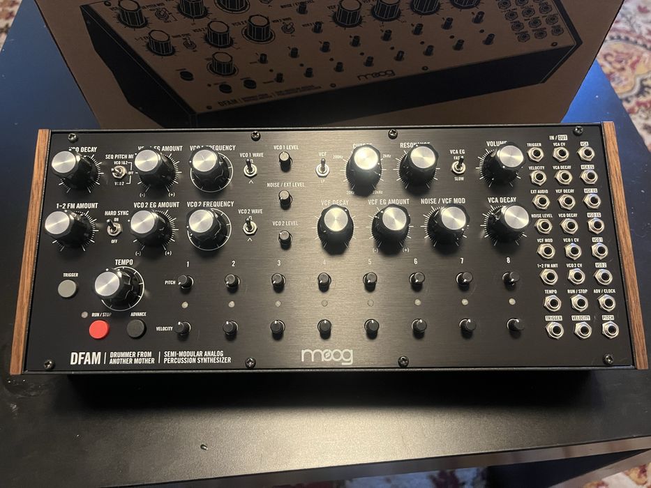 Moog DFAM synth / drum machine / analog drum machine