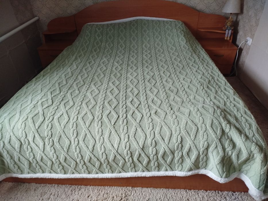 Кровать с настилом ,  продам .