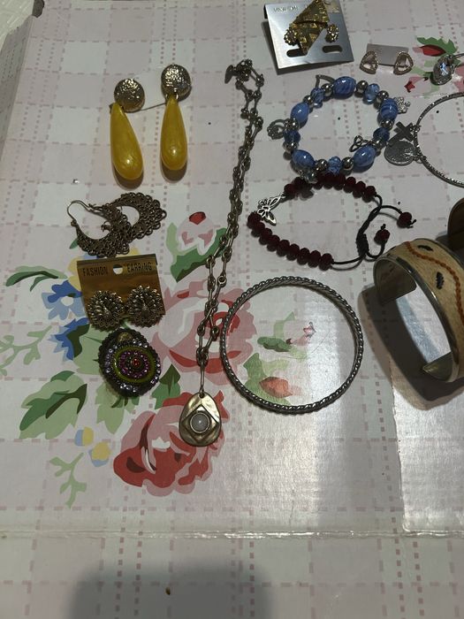 Vand lot bijuterii vintage