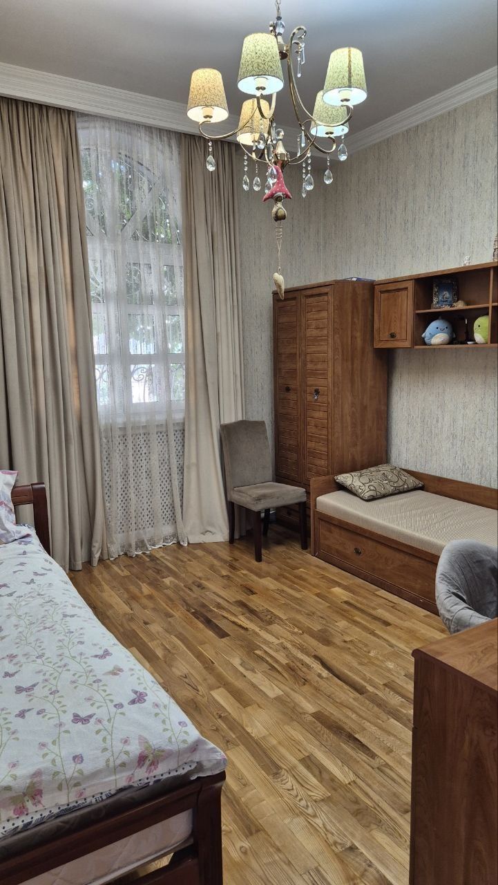 Продается дом 5 комнат, ор-р: Махаля Чарх-Камолон/м. Хамза, 5,2 сотки