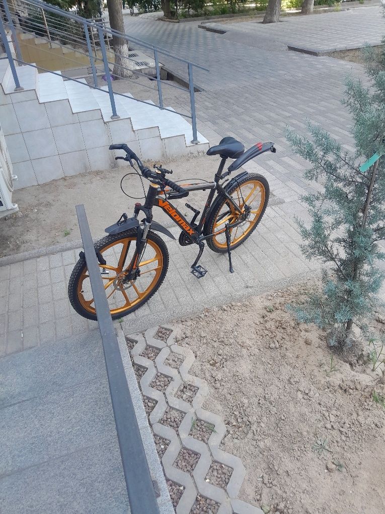 ORGINAL! Model: Velomax tx9.5  narx: 1.500.00