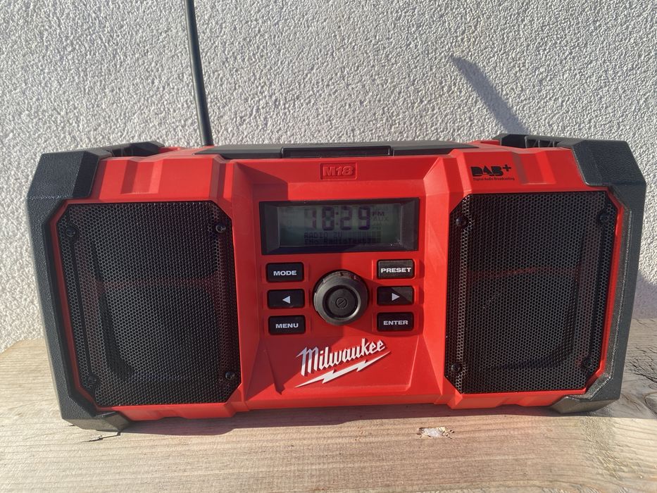 Radio milwaukee M18 JSRDAB+