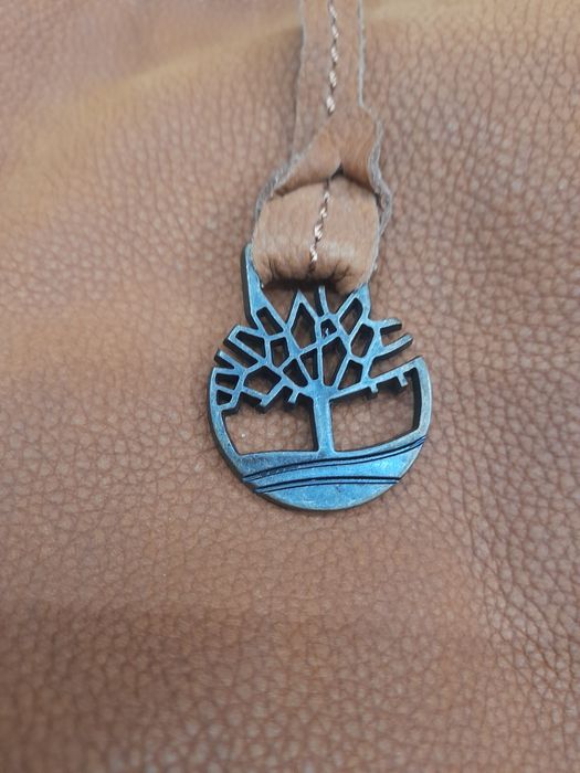 Дамса чанта от естествена кожа на марката TIMBERLAND