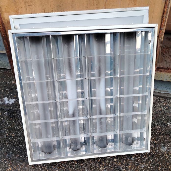 Продам светильники б/у