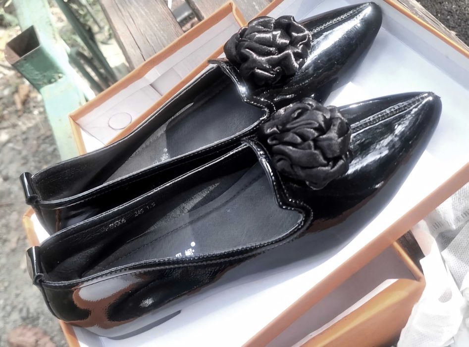 Продам женские балетки