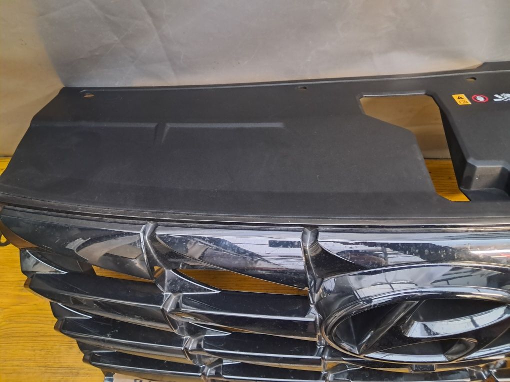 Грил решетка Hyundai Tucson с камера
