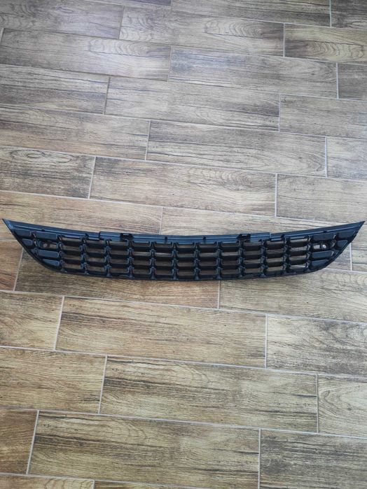 Grilă Opel Astra J 2011