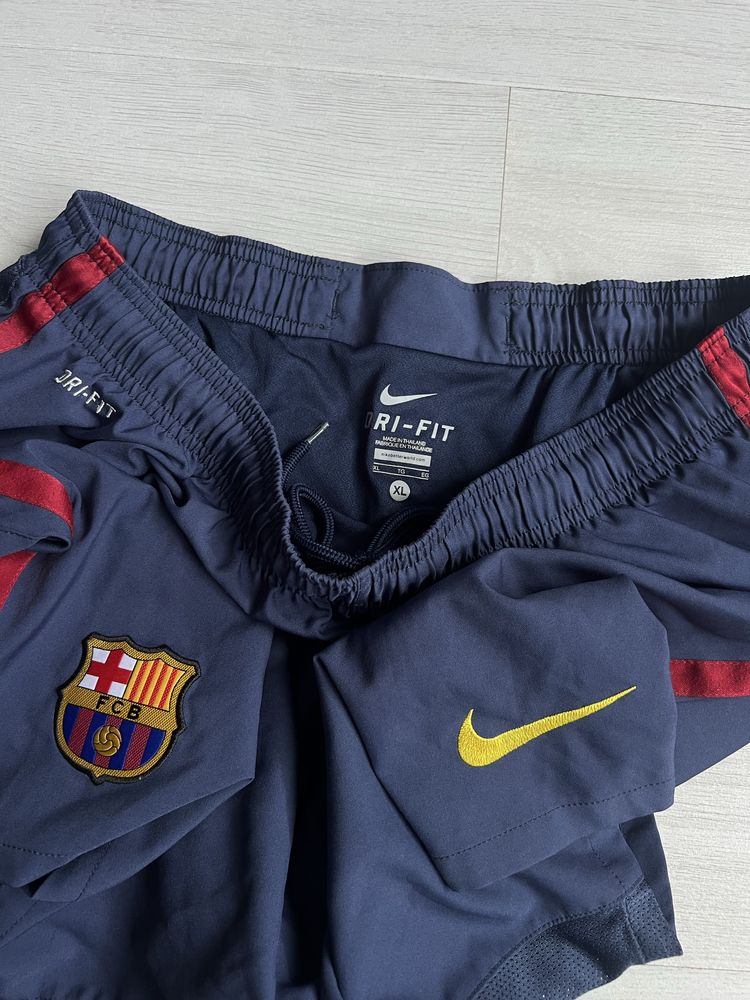 PSG, Barca  Nike  3 бр. Мъжки Футболни Панталонки / M,L,XL / Оригинал