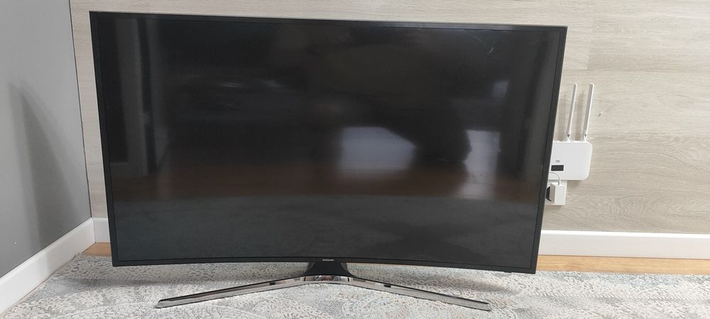 Телевизор Samsung UE49KU6300U на запчасти