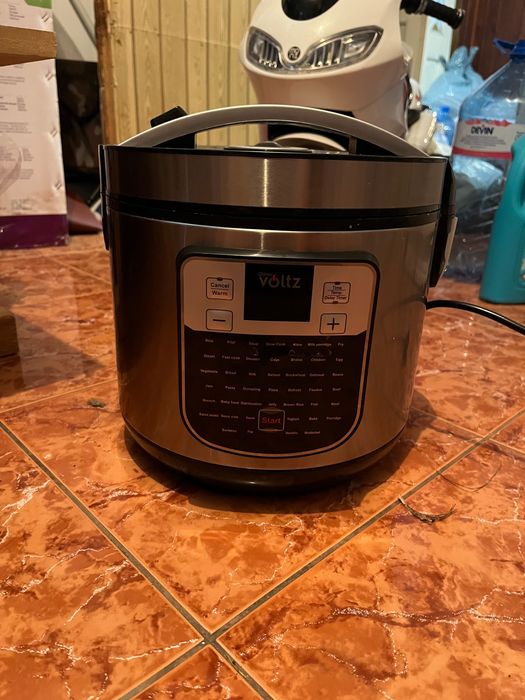 Продавам ел. мултикукър