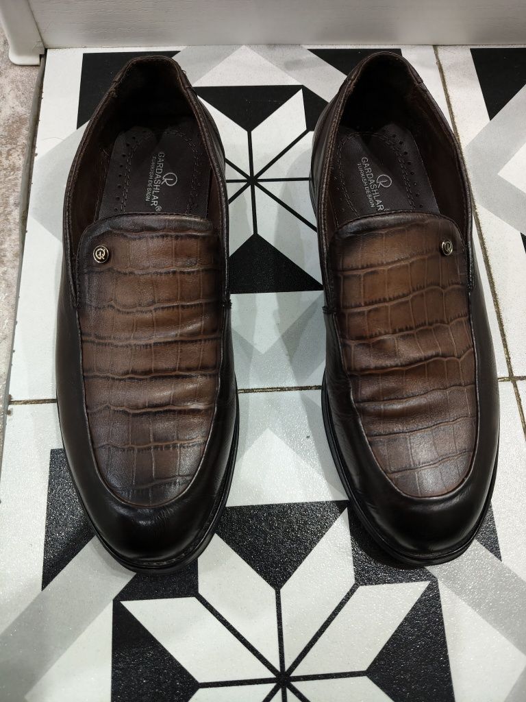 Продам чисто кожанные туфли