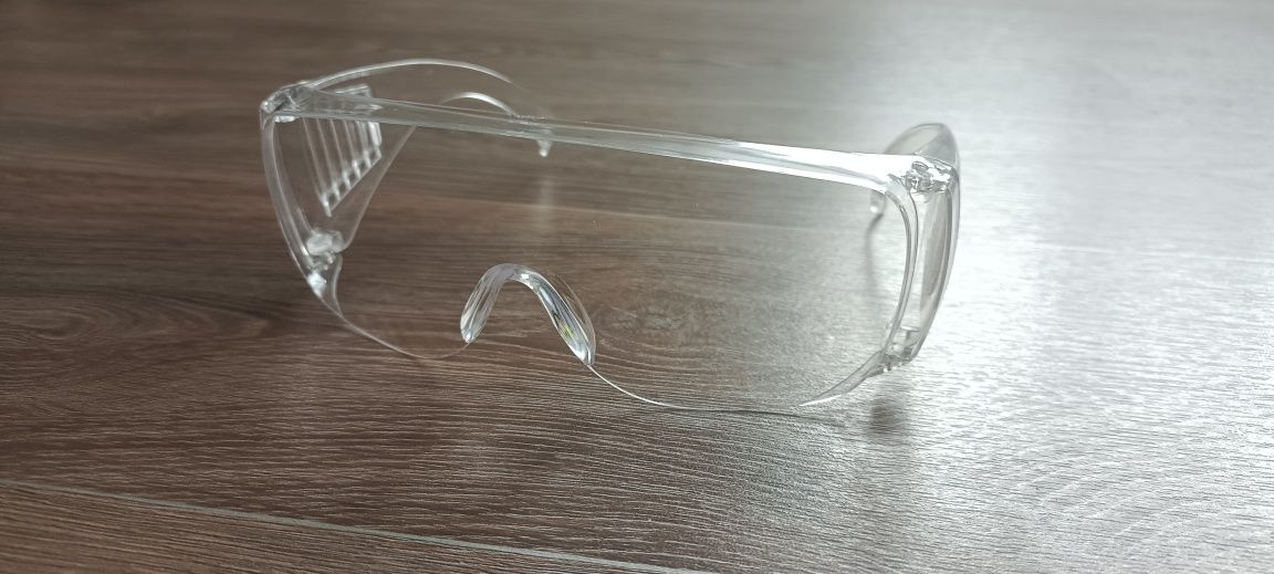 Продам очки защитные