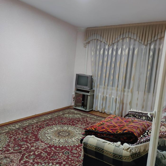 Sotiladi 1 xonalik uy-4 ch-mavze 17 dom 2 chi qavat 2 maktabni to‘gris