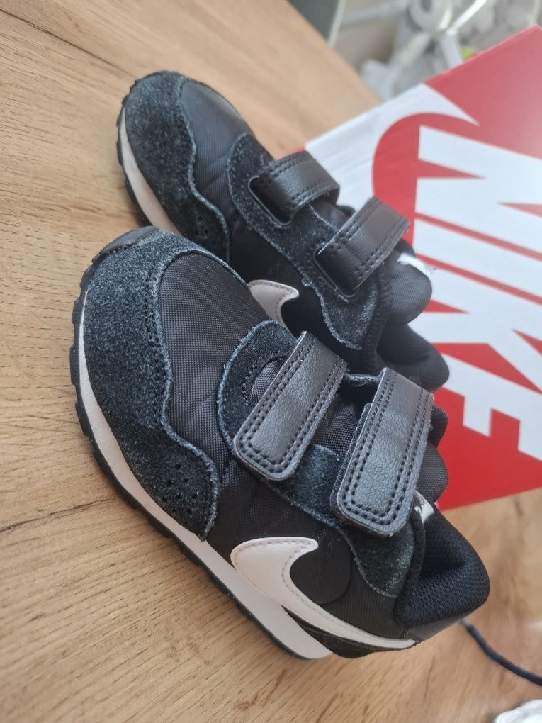 Маратонки Nike Air max,Nike valiant 25 номер