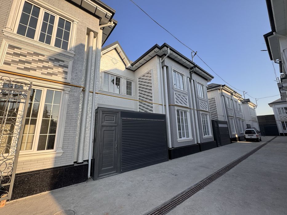 Продается дом (коттедж) 1,4 соток. 4 комнаты. Кибрай . Набережная.