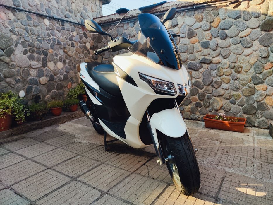 SRX50 50 куб Скутер