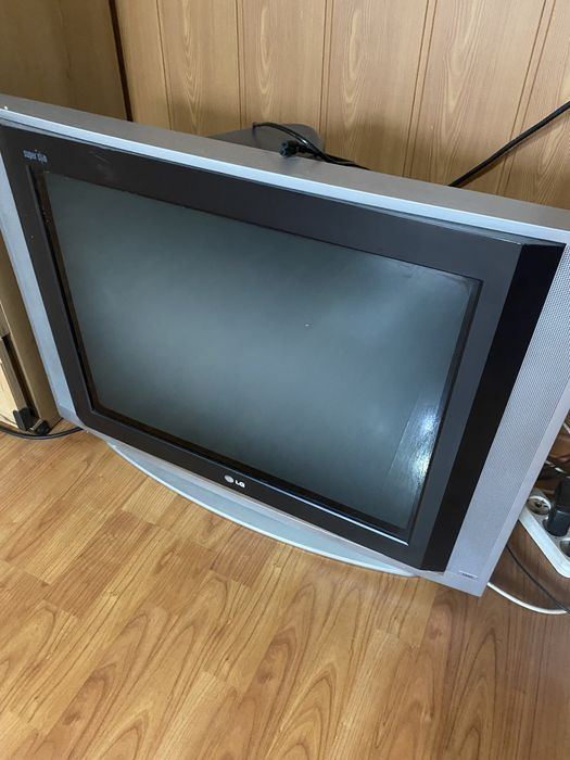 Продам телевизор б/у