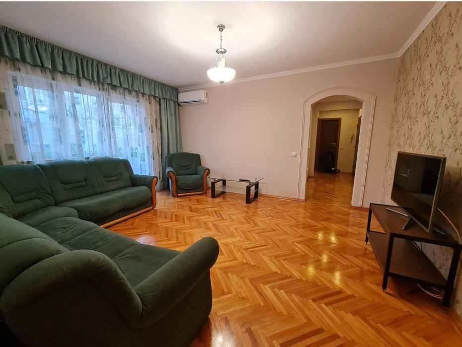 Apartament cu 3 camere de inchiriat in Nufarul, Oradea, Bihor