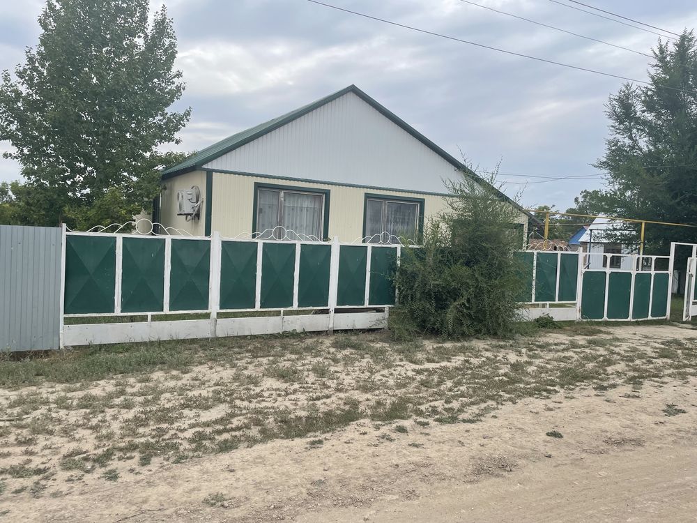 Продам дом в селе пугачево в центре
