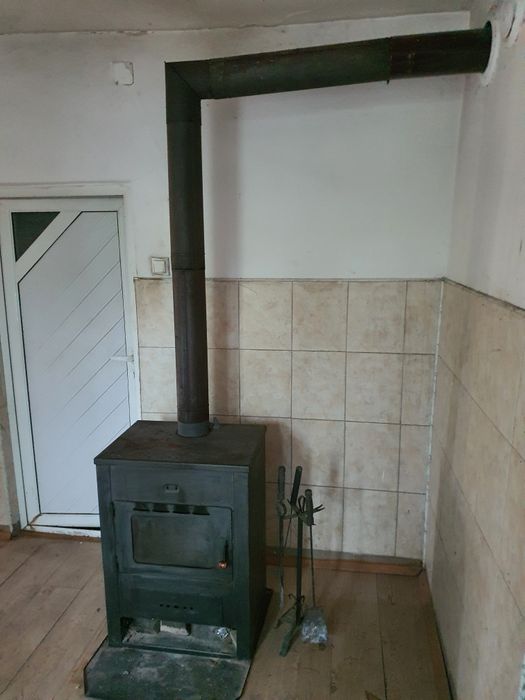 Камина  на  дърва