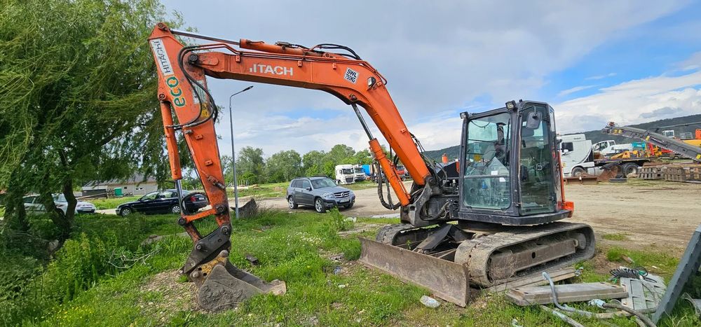 Hitachi Zaxis ZX 85 USB Mini Excavator pe șenile
