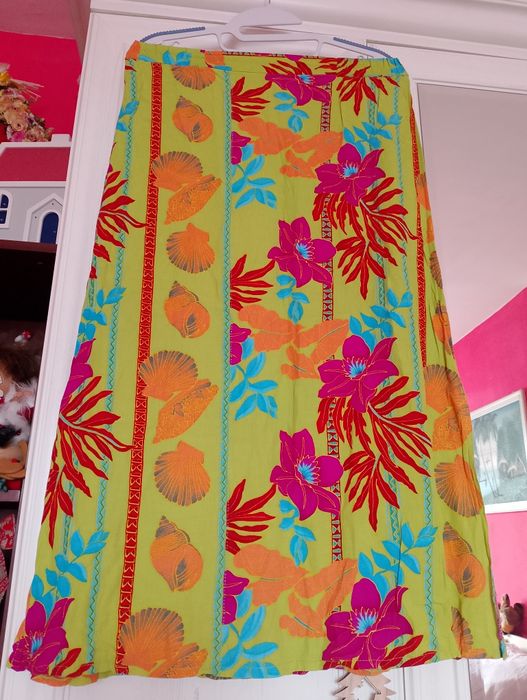 Цветна пъстра пола с ластик на талията