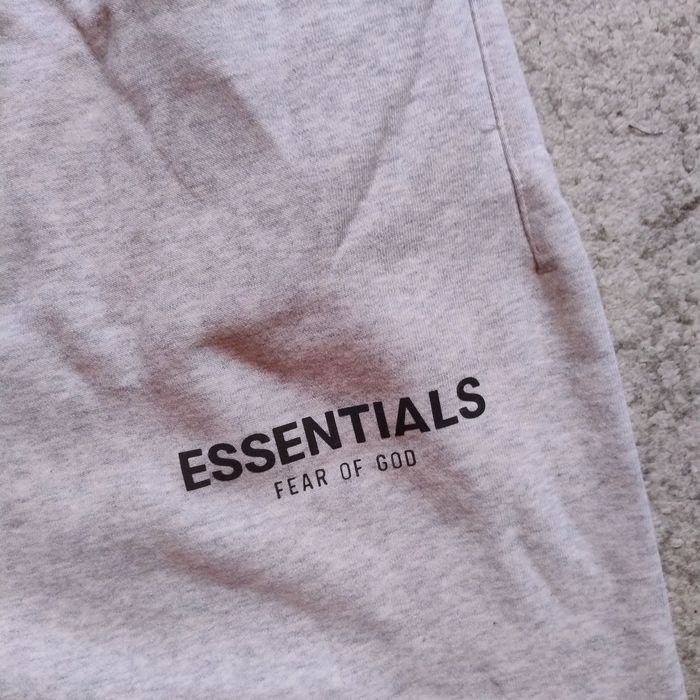 Pantaloni scurți Essentials (L) | Livrare cu verificare