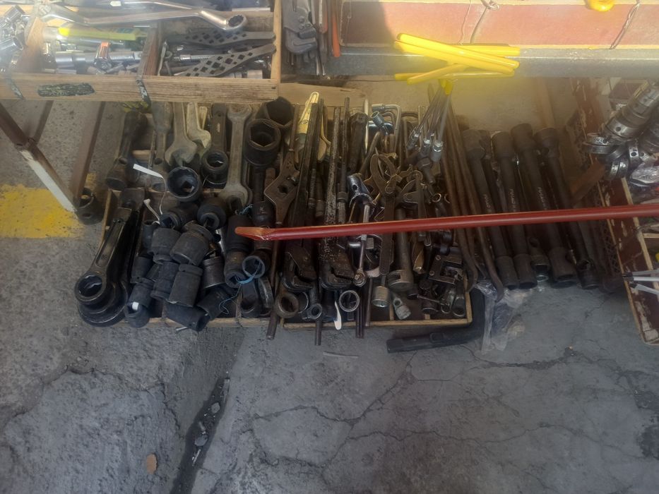 Kluch nabor instrumentlar bor