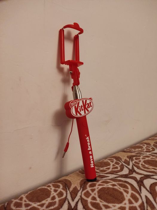 Селфи палка Кит Кат
