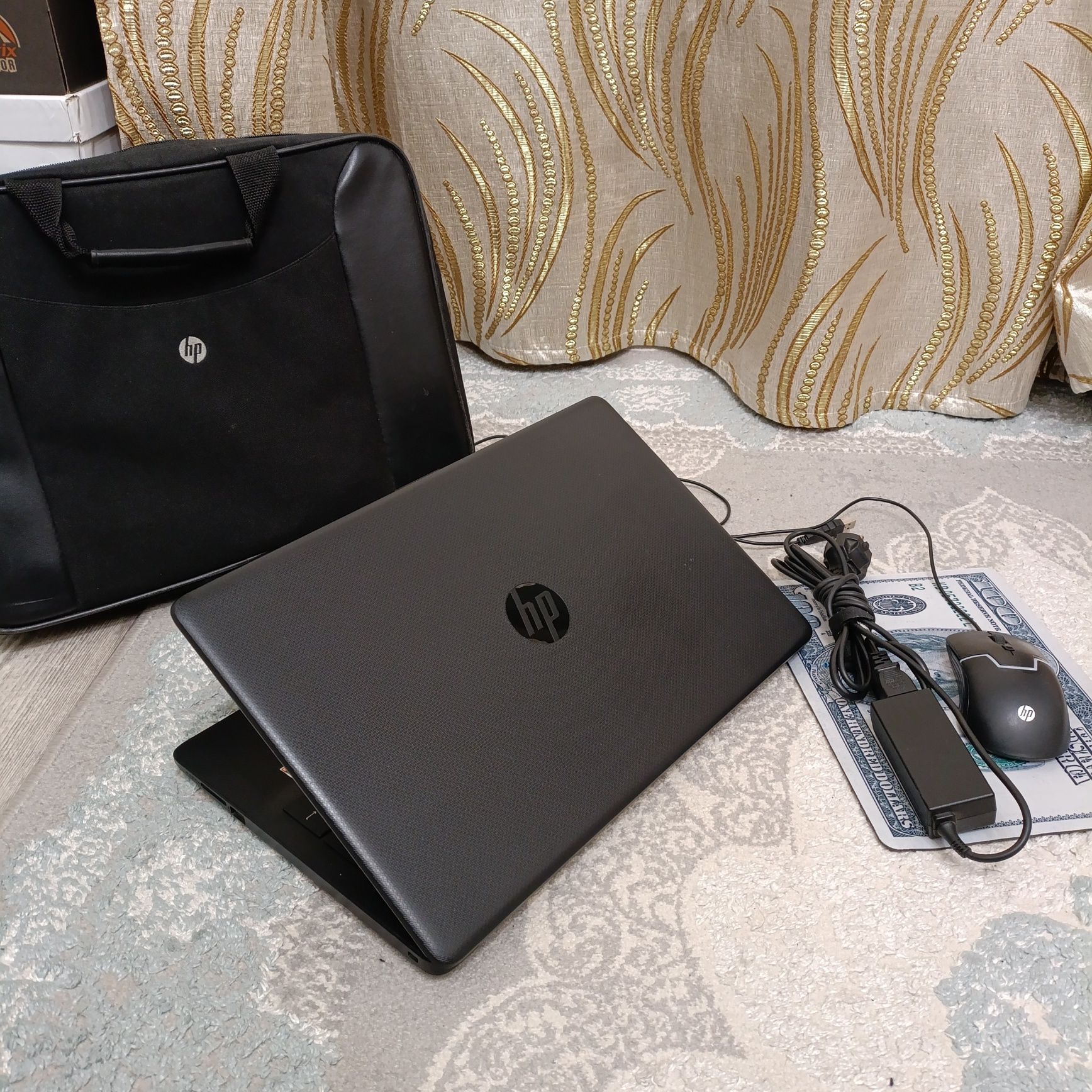 HP Notebook 15/SSD-128GB/ОЗУ-8ГБ/Работает шустро и быстро! Сумка