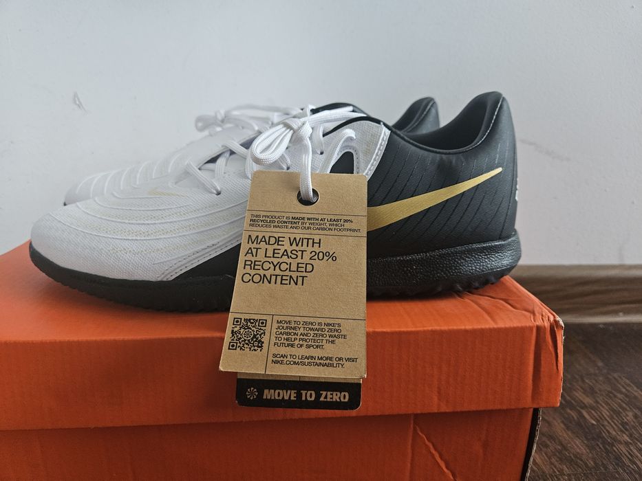 Nike Phantom GX II Academy IC.