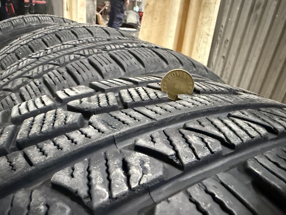 Set anvelope / cauciucuri Nokian WR de iarna 235/65R17 108V XL