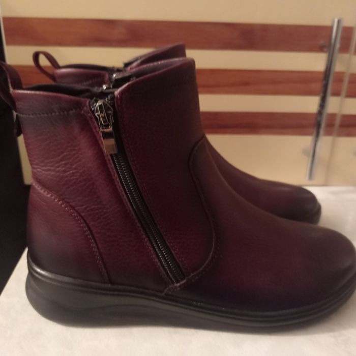 Продам полусапожки женские из натуральной кожи