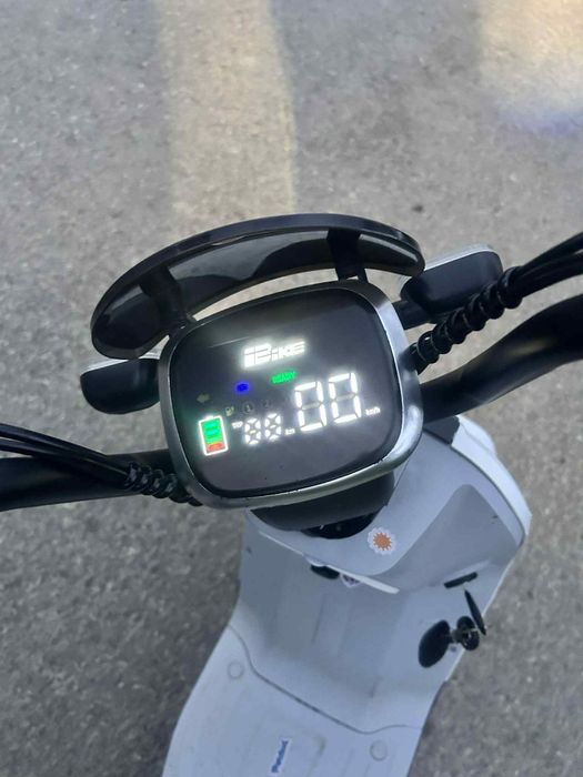 Vând scuter electric