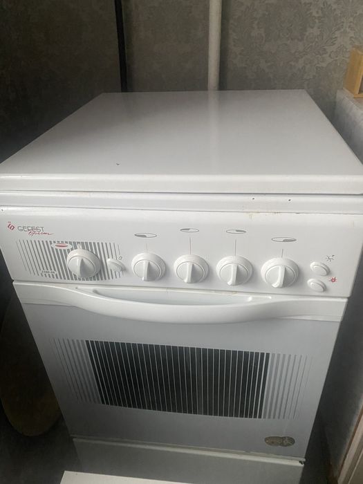 Продам газплиту и холодильник