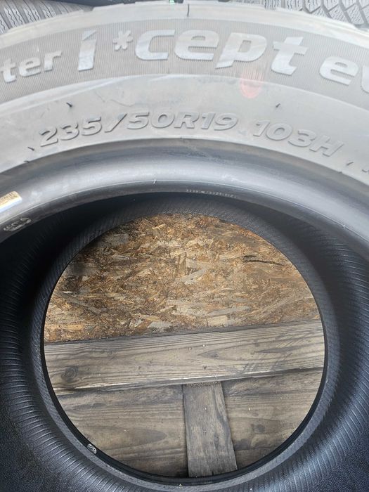 Anvelope 235 50 19