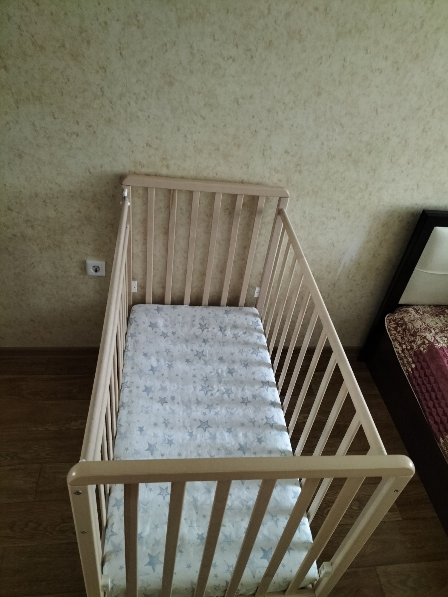 Срочно Продам детскую кровать Polini с новым матрасом