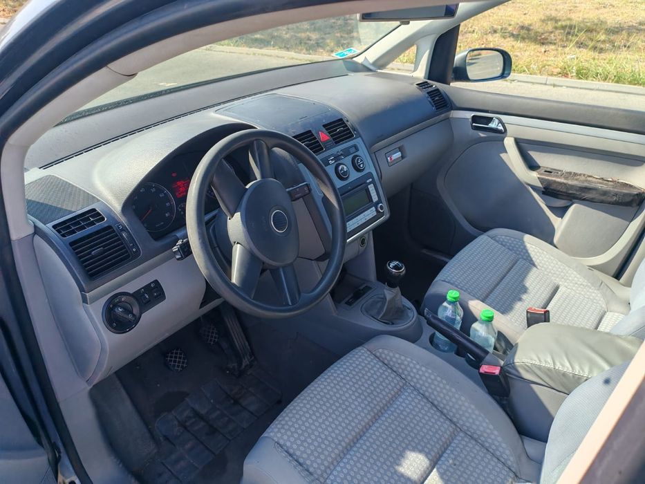 Volkswagen Touran Benzina si Gpl
